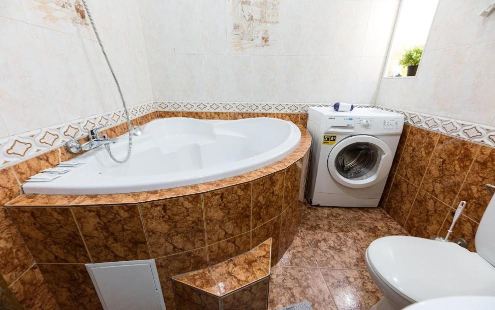 Apartment Arena City 911 Kiev Buitenkant foto